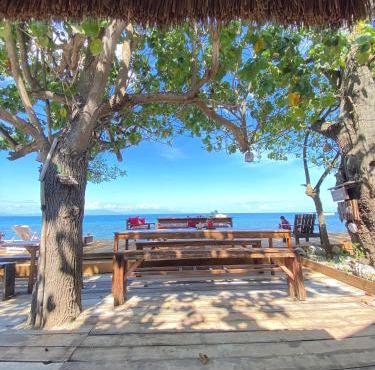 Sunset Moyo Bungalows in Moyo Island