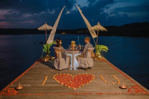 Naya Gawana Resort & Spa in Banyuwedang