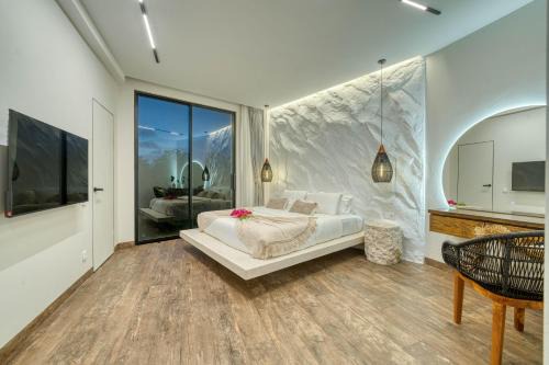 Snow White Villas 3BR Haven Near Pandawa Beach in Ungasan