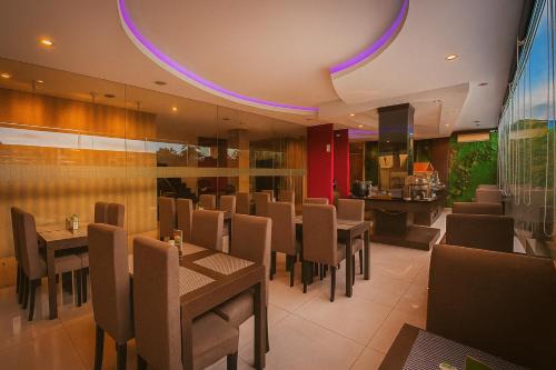 Viva Hotel Kediri, Azana Hotels Collection