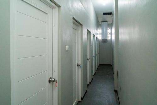 RedDoorz near Wisata Paribendo Lawang in Lawang
