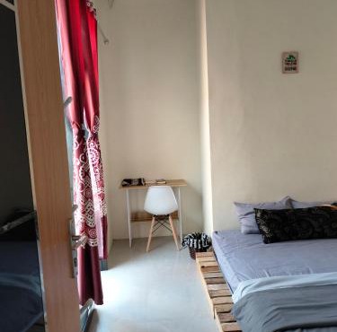Taman Salak Homestay -5BR Entire House