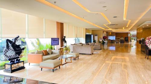 Sapphire Sky Hotel Karawaci - sebelumnya Yasmin Hotel Karawaci in Jakarta