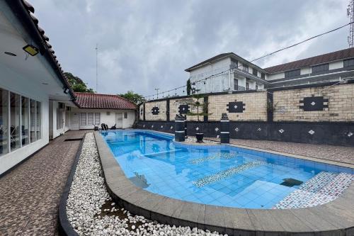 RedDoorz at RCK Megamendung Puncak in Megamendung