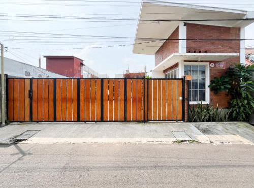 RedDoorz Syariah at Jl Veteran Kediri in Kediri