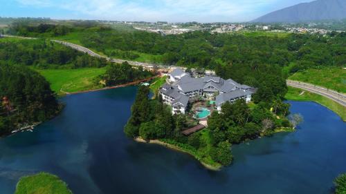 Lido Lake Resort by MNC Hotel in Bogor