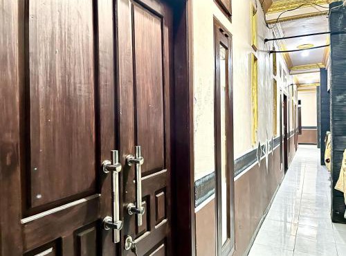 RedDoorz at Hotel Huni Raya Bromo in Pasuruan