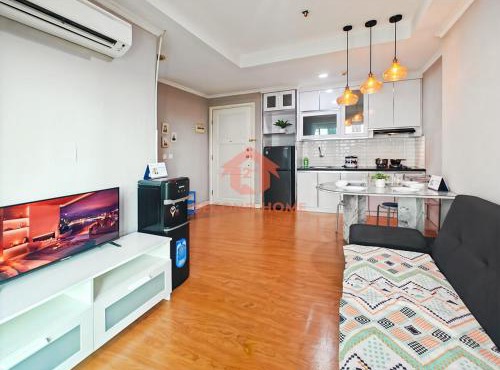 Stylish 2BR MOI Apt with Pool, Gym, Wi-Fi in Jakarta