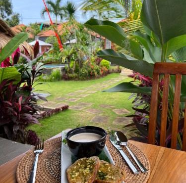 The Manja Villa & Retreat Lovina in Tukad Mungga