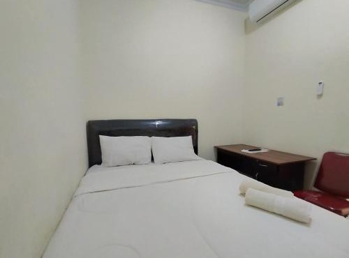 RedDoorz Syariah at Danesti Homestay Near Bandara Sultan Hasanuddin in Makassar