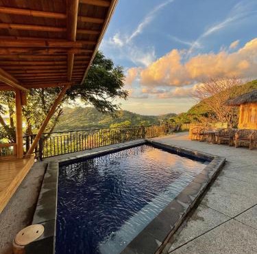 Elang Hillside Bamboo Villas in Labuan Bajo