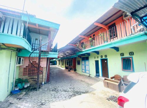 Hotel Gerung 1 near Alun Alun Nganjuk Mitra RedDoorz in Nganjuk