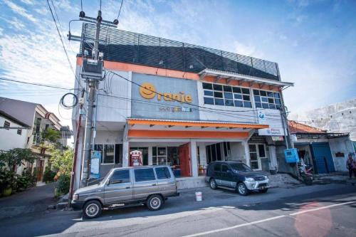 RedDoorz at Siwalankerto Surabaya