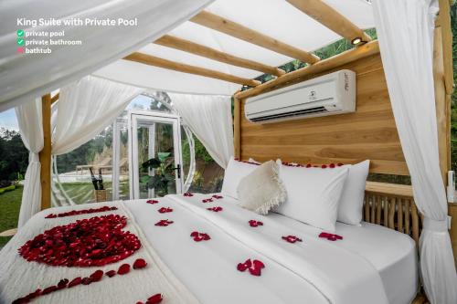 Bubble Hotel Ubud 